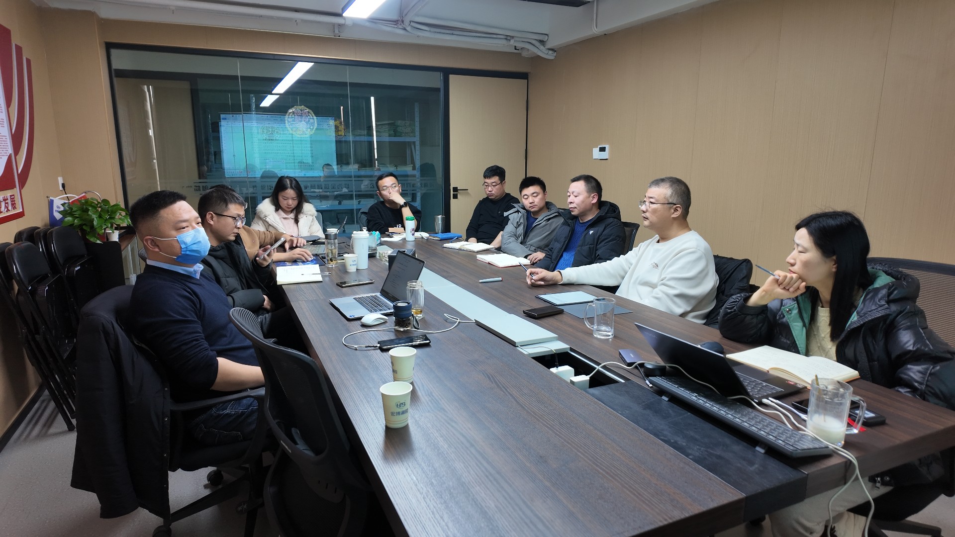 20250206卜總業(yè)務(wù)產(chǎn)品開會(huì) (1).JPG